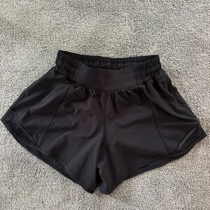 Lululemon Hotty Hot Shorts Size 4 Tall